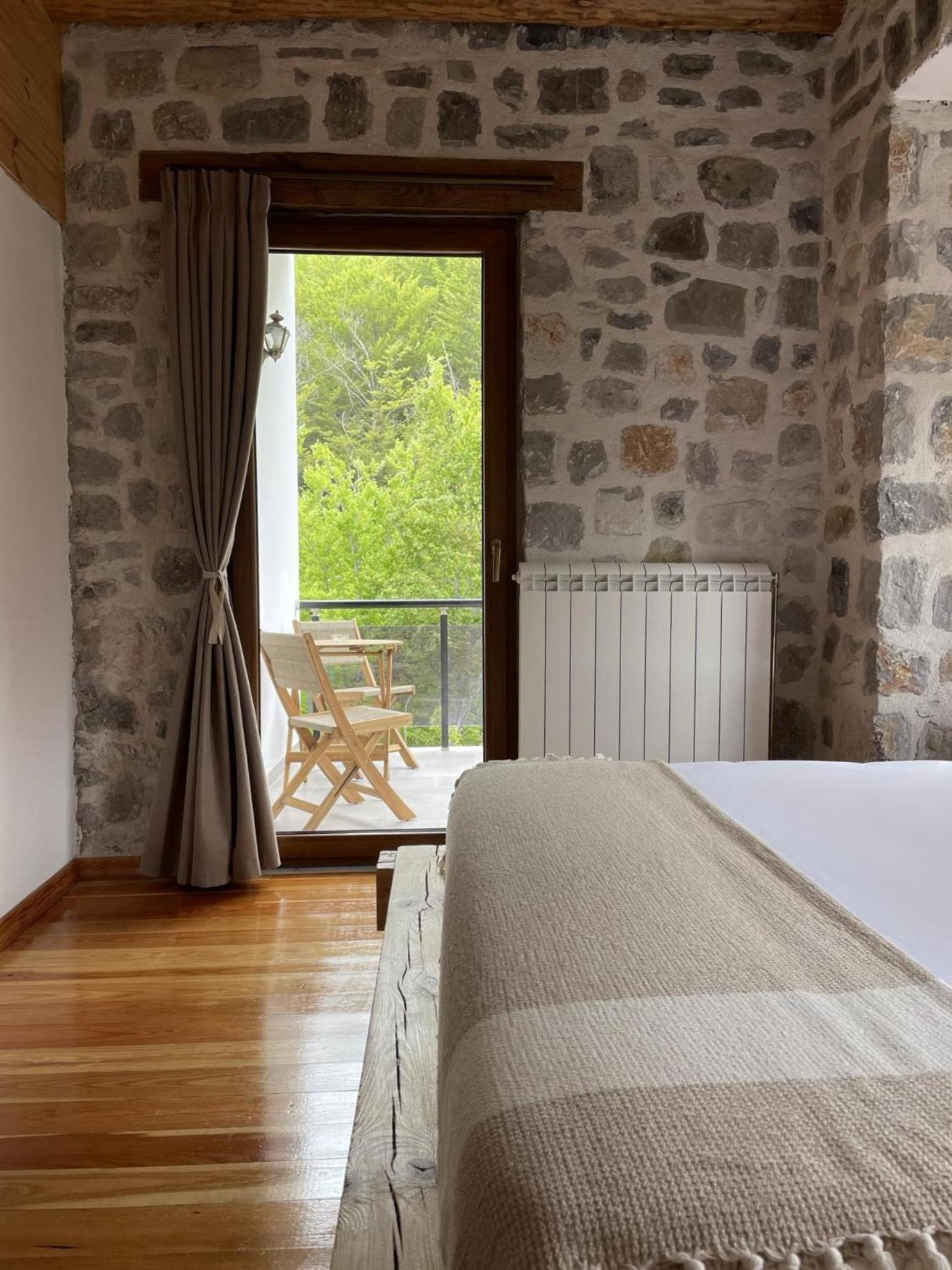 Valter & Drita'S Guesthouse Theth Exterior foto