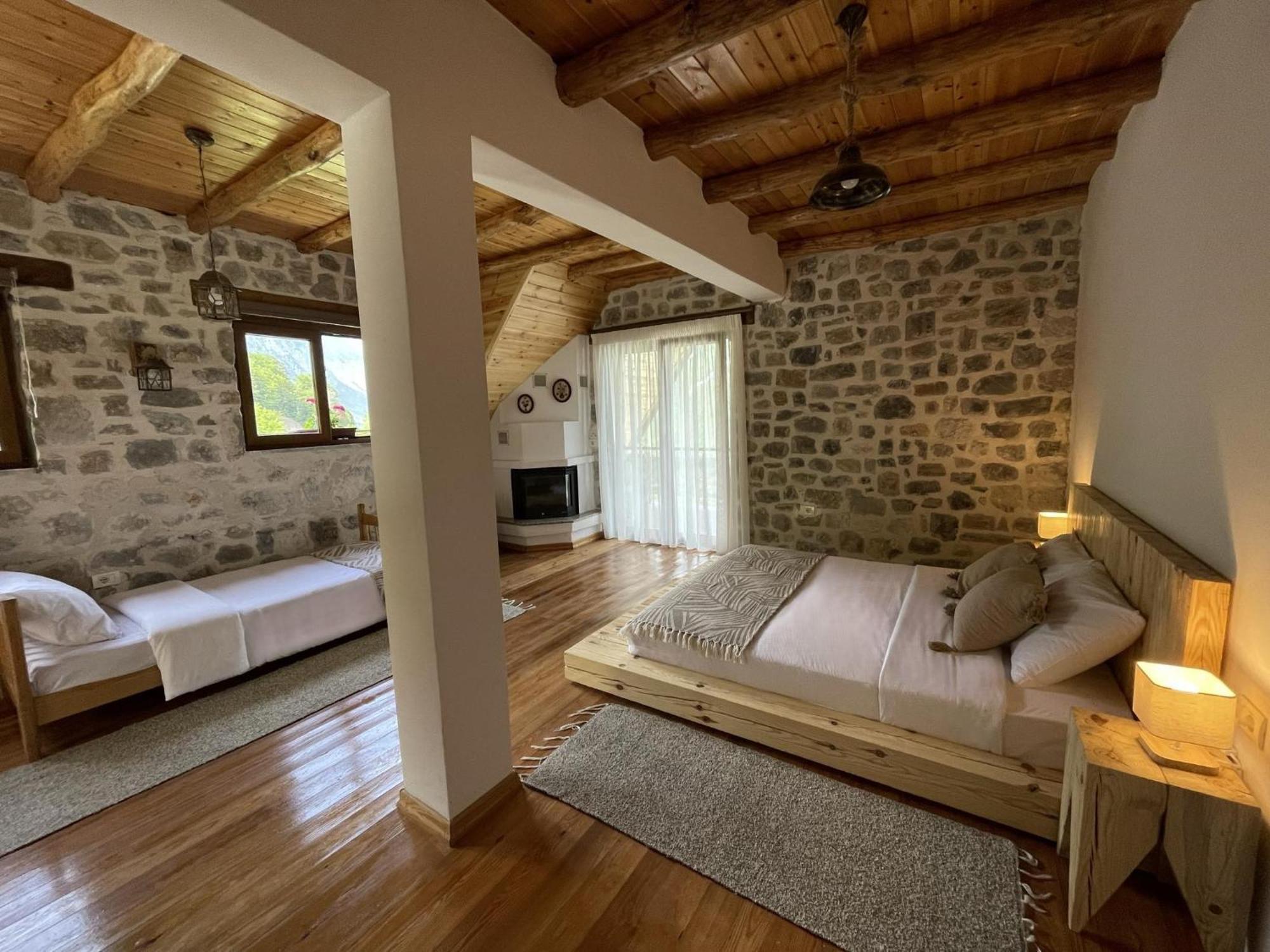 Valter & Drita'S Guesthouse Theth Exterior foto