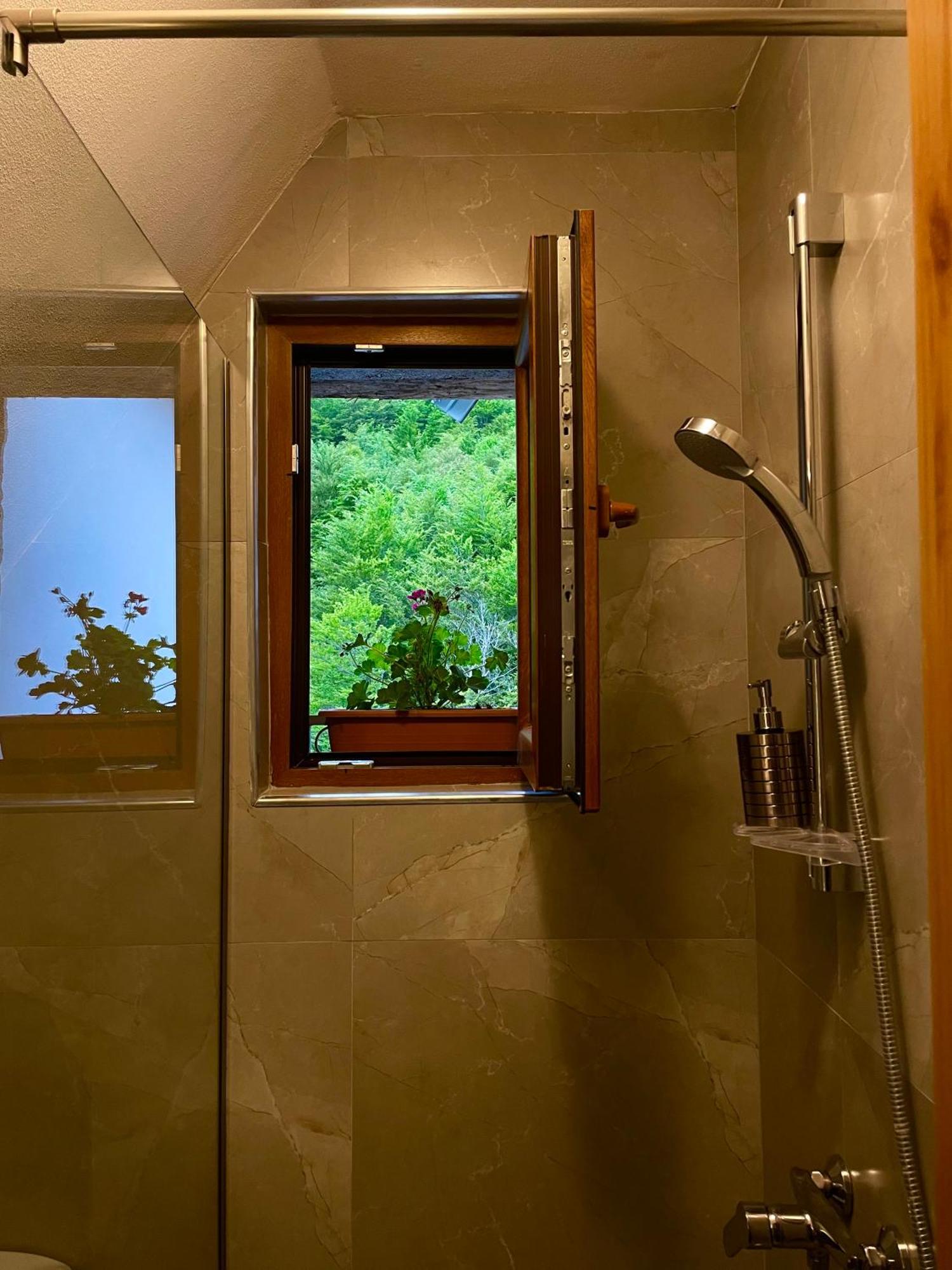 Valter & Drita'S Guesthouse Theth Exterior foto