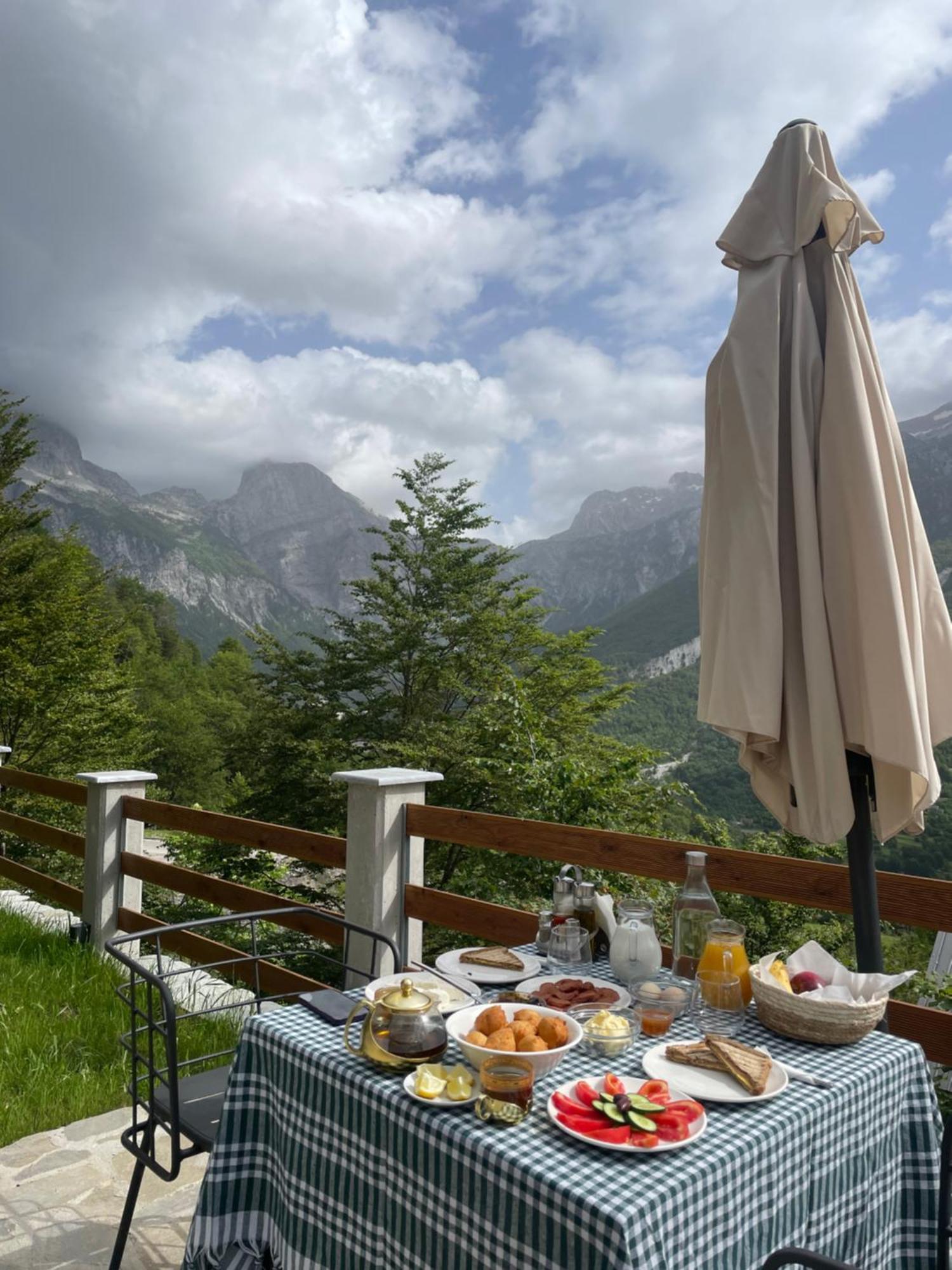 Valter & Drita'S Guesthouse Theth Exterior foto